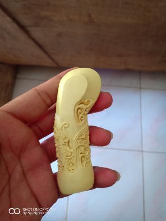 Keris Sebagai pelengkap pakaian adat Jawa