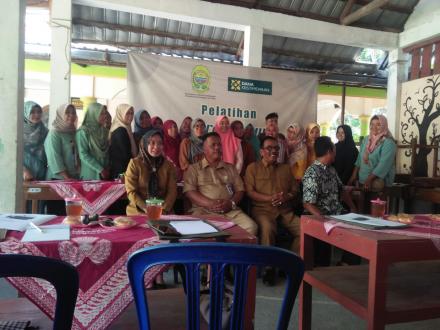 Pelatihan Pemanfaatan Perca Kayu di Padukuhan  Boboktempel, Seloharjo