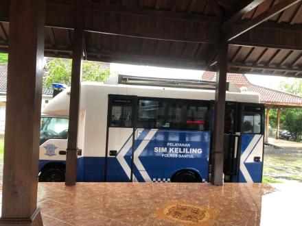 Pelayanan SIM Keliling di Kalurahan Seloharjo