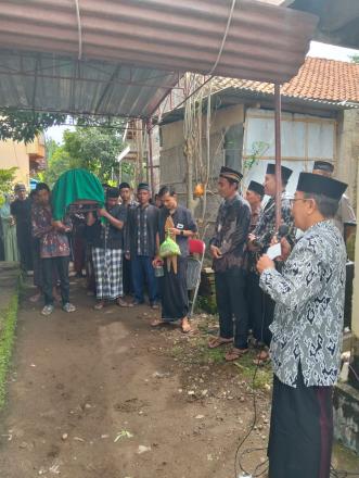 Berita lelayu Kyai. Slamet/ Widi Utomo Warga Padukuhan Nambangan